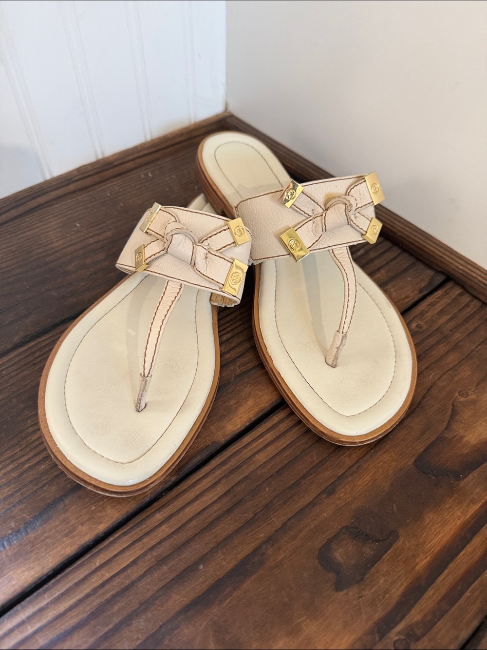 Michael Kors Riipley Thong Sandals - Picture 2 of 6